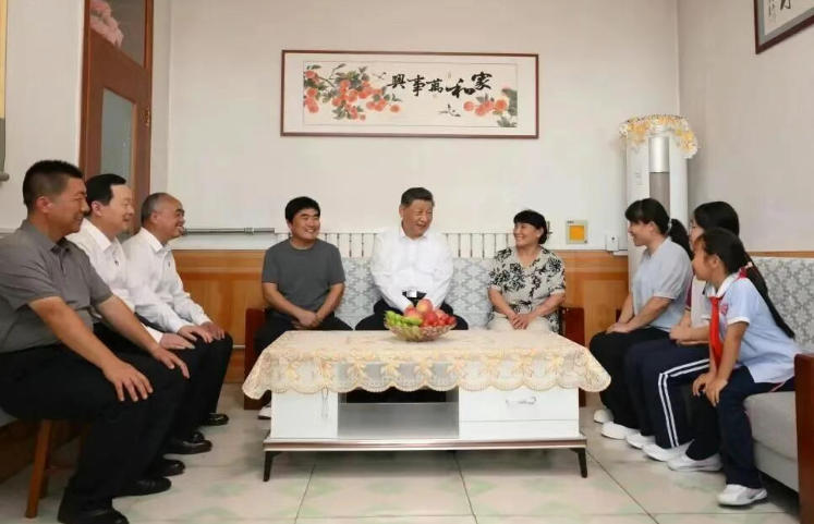 总书记去村民家，为啥再提这三件事？
